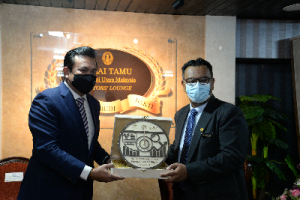 Majlis Menandatangani Perjanjian Memorandum Persefahaman (MOU) Antara IYRES Dan UUM